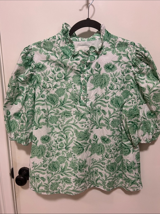 Hyacinth House Tops - Tuckernuck x Hyacinth House Green Floral Puff-Sleeve Women’s Top